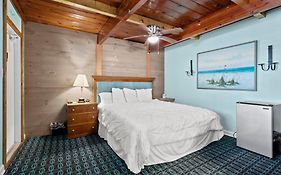 Oceanfront Inn, Inlet View, King Bed, #5